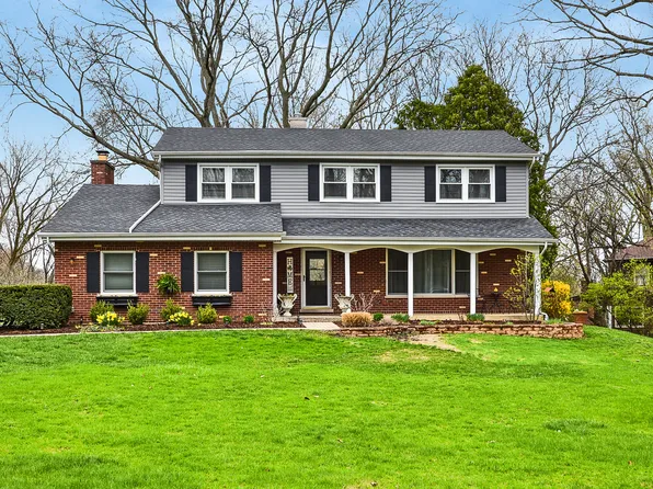 317 Roberts Rd, Inverness, IL 60010