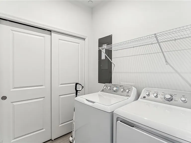 11801 Venetian Lagoon Dr — Photo 30