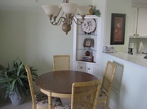 4th image of 180 Seaview Ct APT 701
