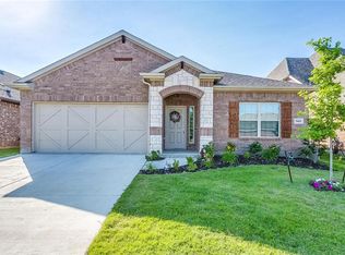 9601 Meadowpark Dr, Denton, TX 76226