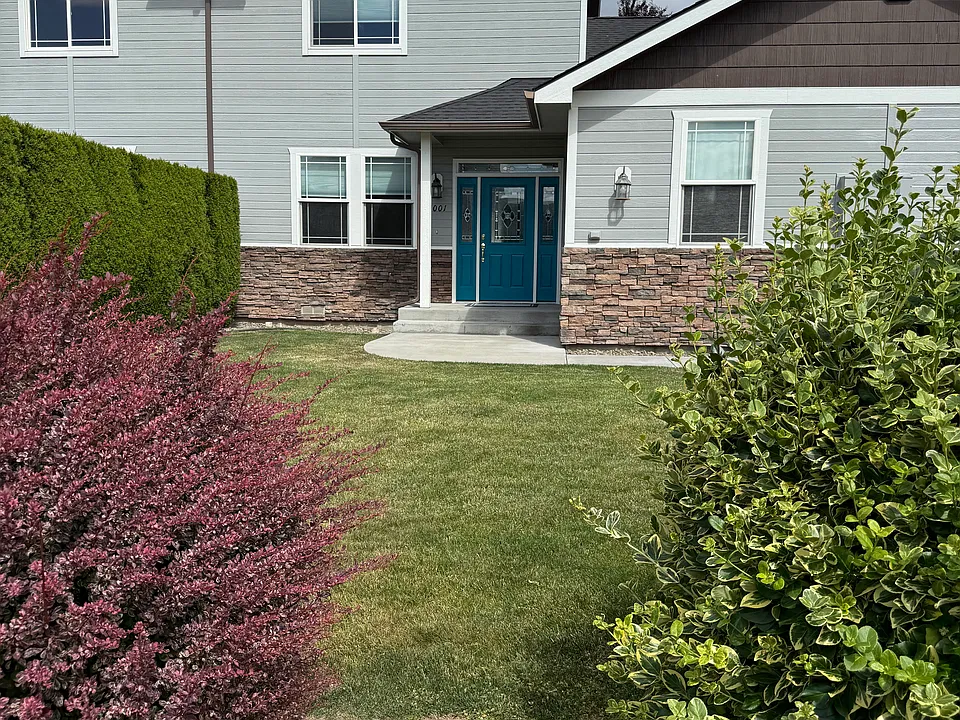 7001 Loren Pl
