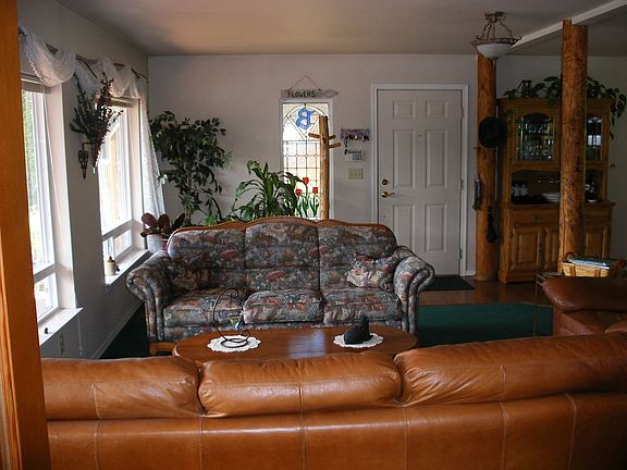 Open and bright living room