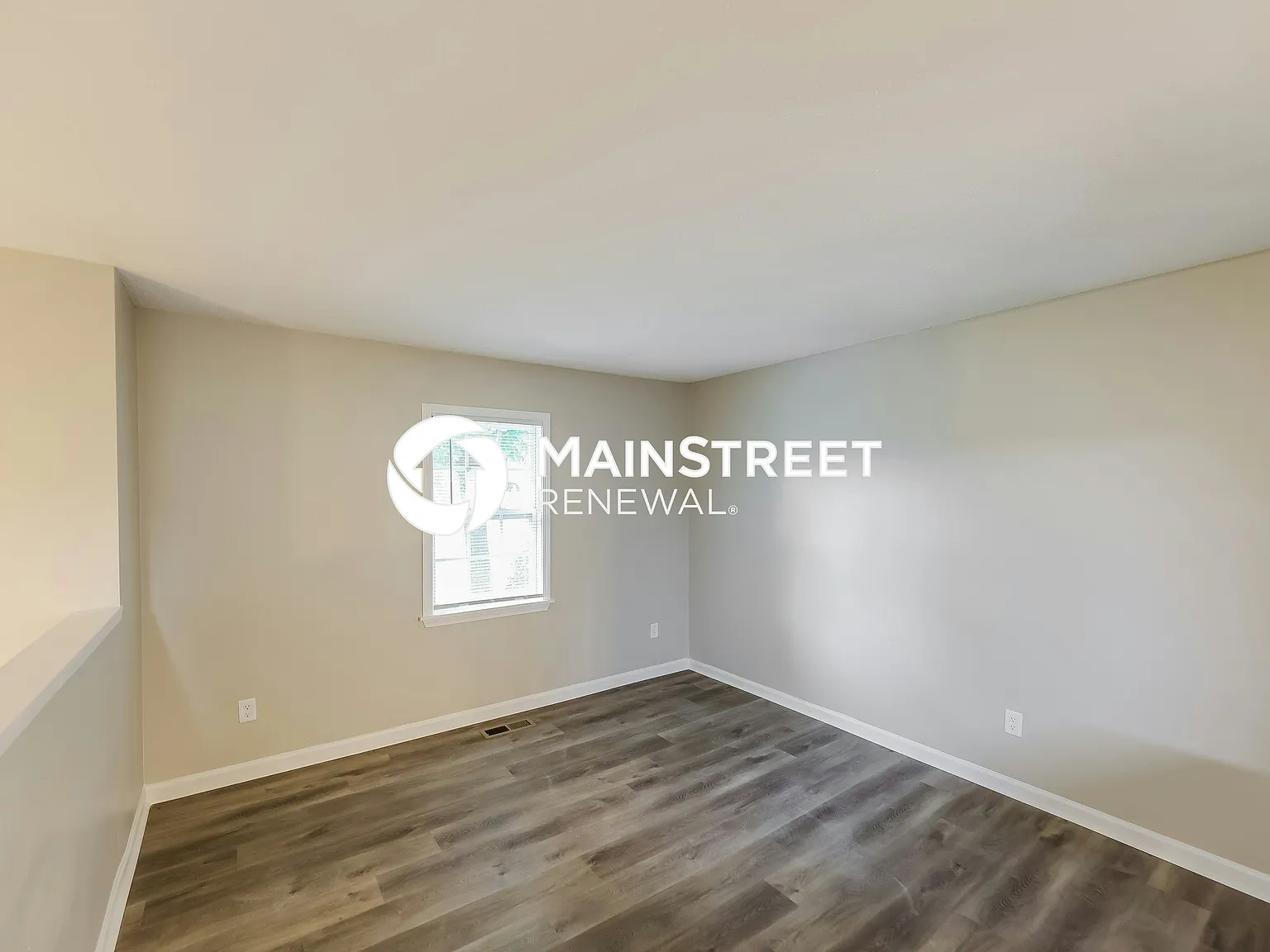 2551 Janice Circle NE — Photo 4