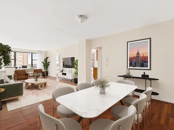 10420 Queens Blvd, Forest Hills, NY