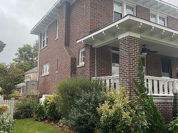 2nd image of 237 Monroe Ave