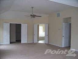 Hugh Master Suite w/2 closets
