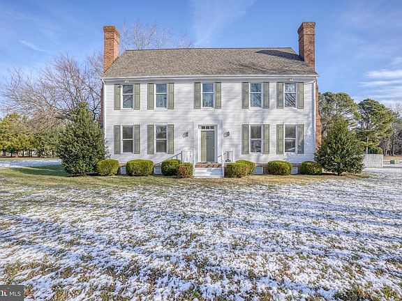 2nd image of 7852 Woodland Cir