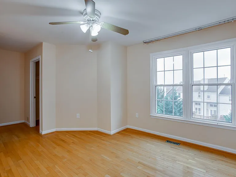 21707 Leatherleaf Cir — Photo 16