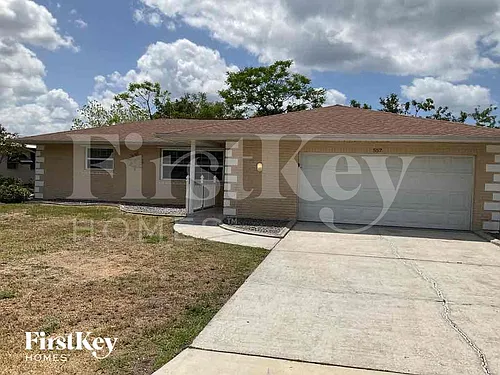 557 Mayview Ave NW Photo 1