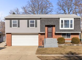 104 Murphy Dr, Romeoville, IL 60446