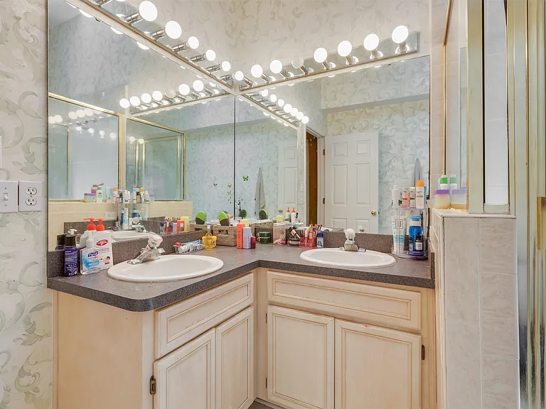 1583 Applewood Way — Photo 27