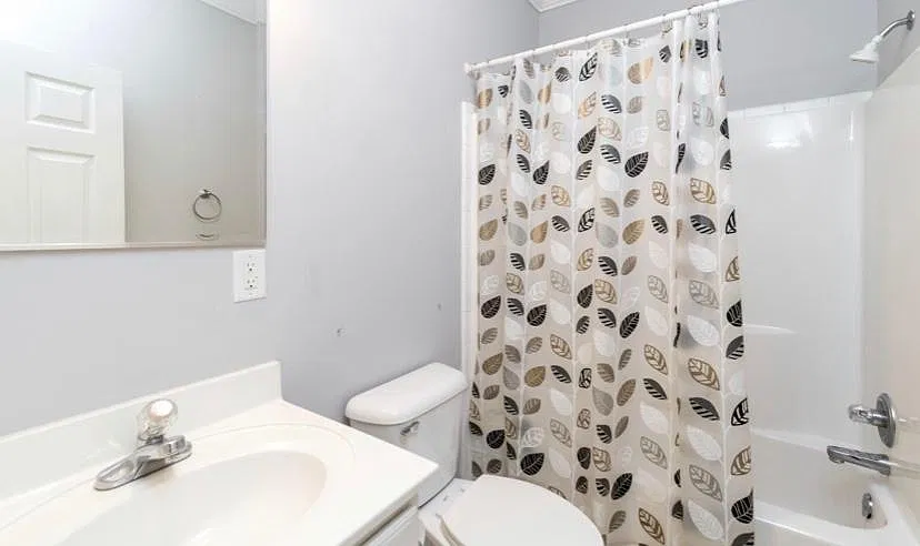 3 bed, 1590 sqft, $2,300 — Photo 3