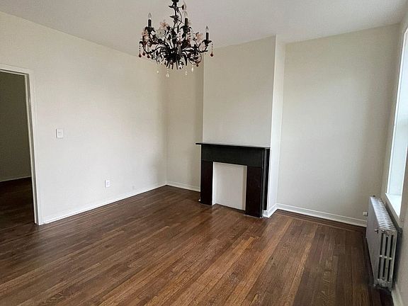 4th image of 136 Van Horne St APT 2