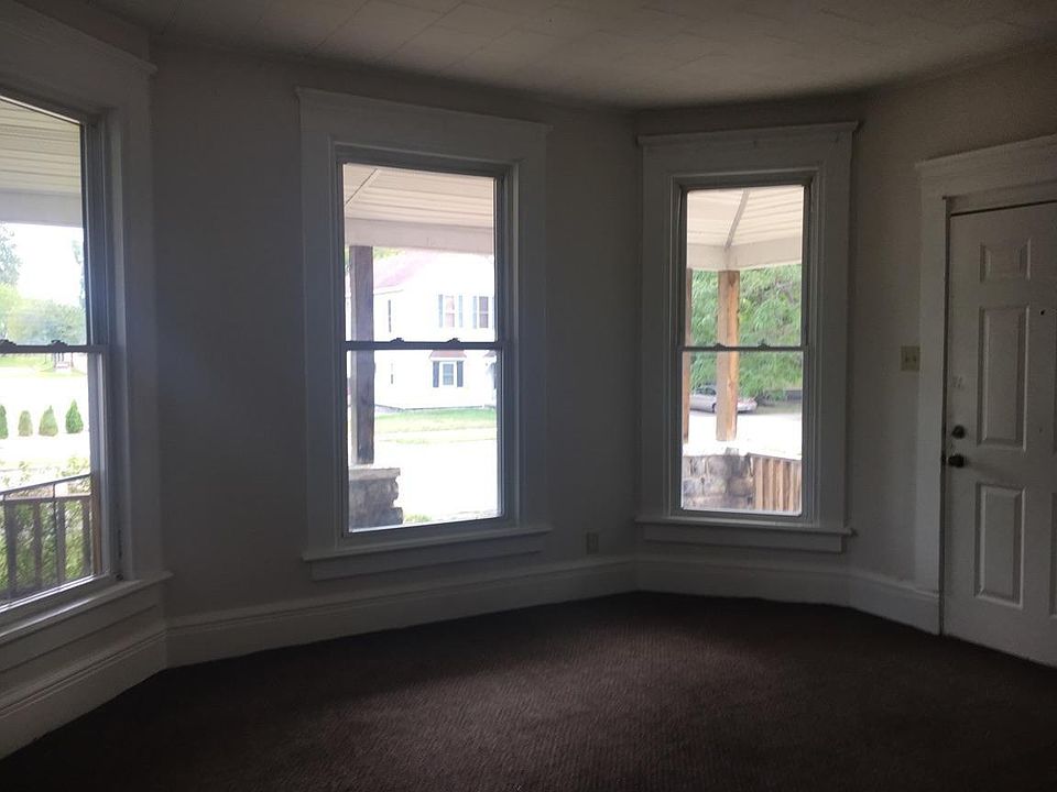 1st image of 412 W Franklin St