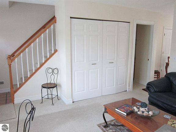 5th image of 713D Lake Ave