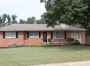 4621 Englewood Dr, Owensboro, KY 42301