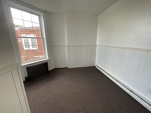 4th image of 2 E King St #11441287