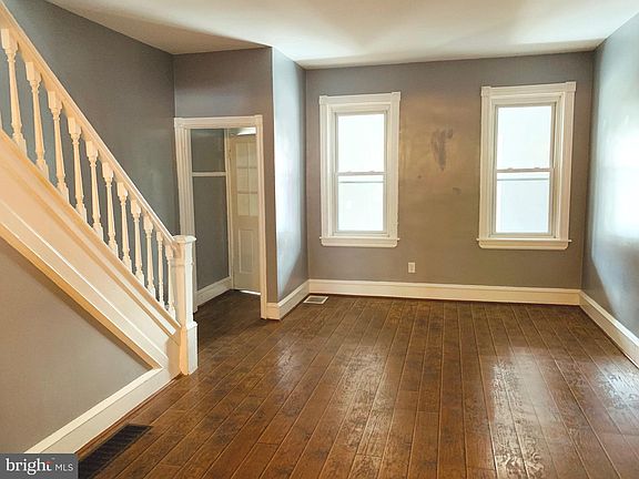 4th image of 313 Bergen St