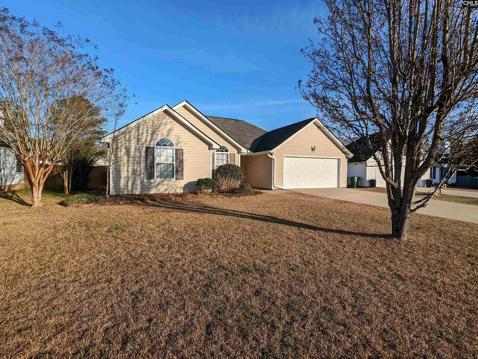 3 bed, 1560 sqft, $1,950 — Photo 2