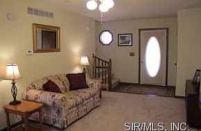 5th image of 10 Olivia Ln