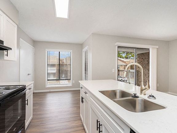Eat-in- Kitchen