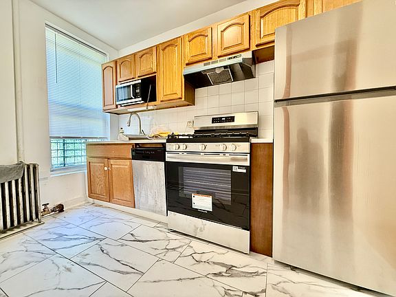 2nd image of 149 Washington Ave #3