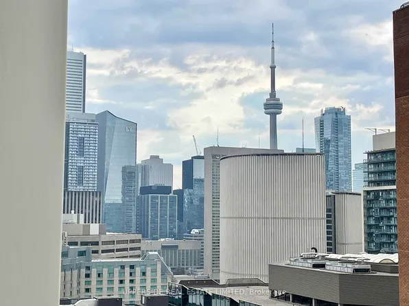 20 Edward St W, Toronto, ON