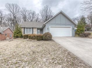 316 Lancelot Dr, Liberty, MO 64068