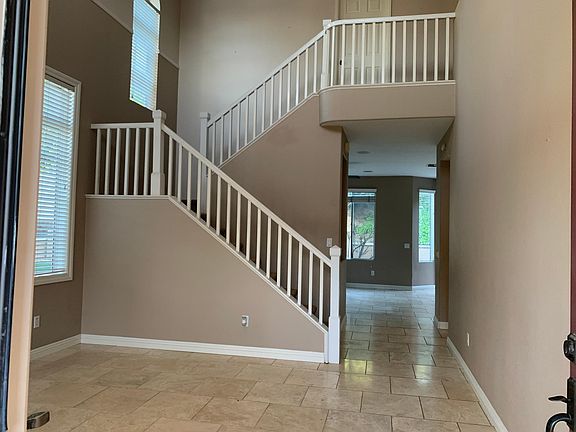 3rd image of 4407 Sawgrass Ct