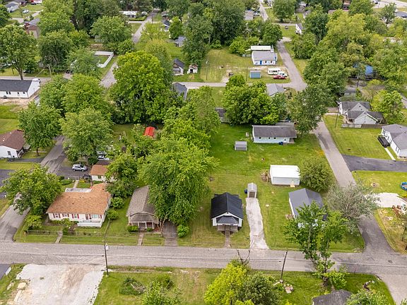 5th image of 143 Rural St