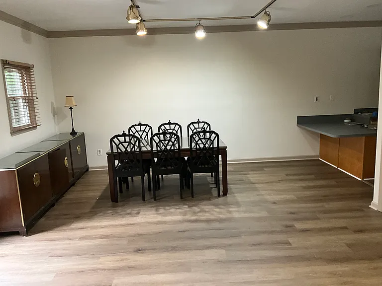 1353 Gray Hawk Rd — Photo 3