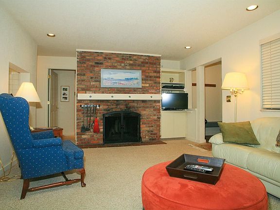 3rd image of 4570 Vail Racquet Club Dr #25