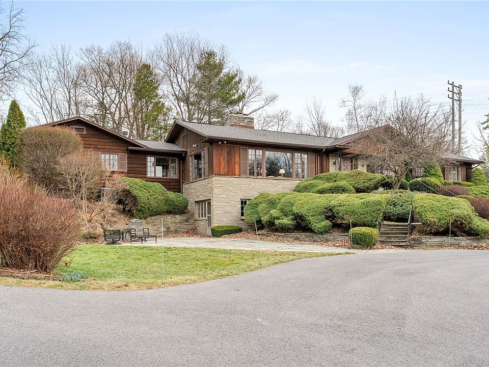 1st image of 615 Cayuga Heights Rd