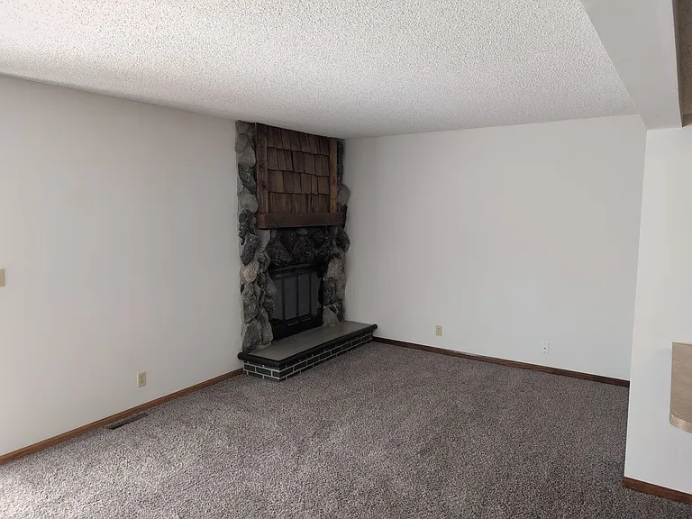 2216 Mirwyn Ct — Photo 12