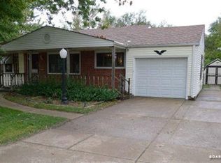 830 Plaza Dr, Salina, KS 67401