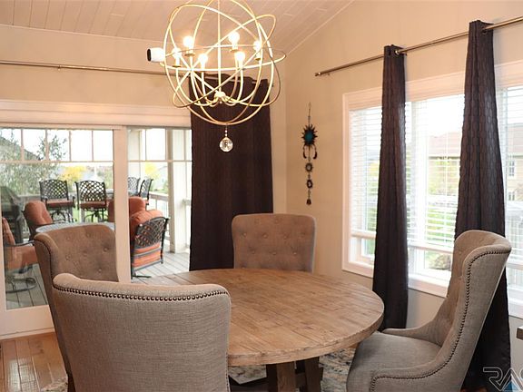 5th image of 7404 S Ballymore Cir
