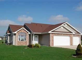 4964 Meadow Side Ln, Waunakee, WI 53597