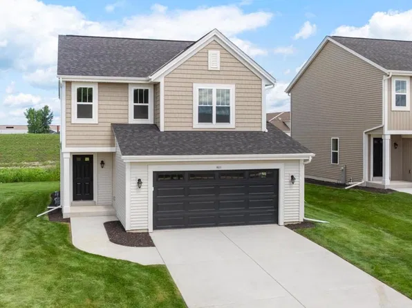 621 Belmont DRIVE, Watertown, WI 53094