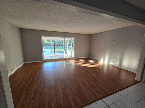 2nd image of 309 Raven Rock Ln