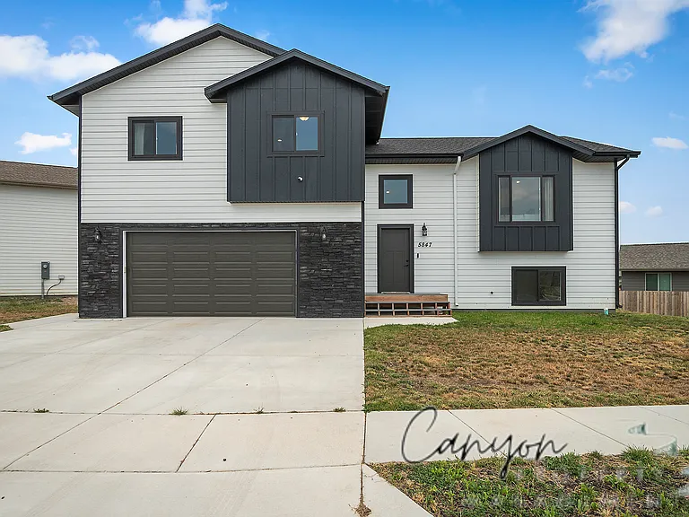 5847 Weatherby Loop — Photo 1