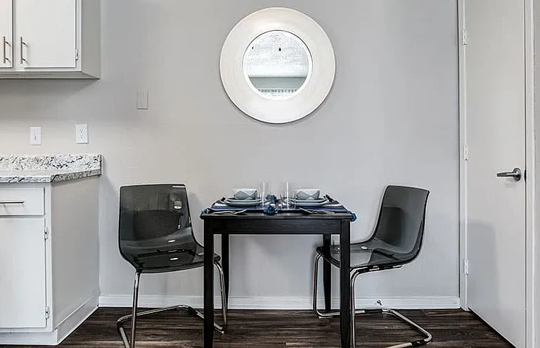 Sundance Apartments — Photo 7
