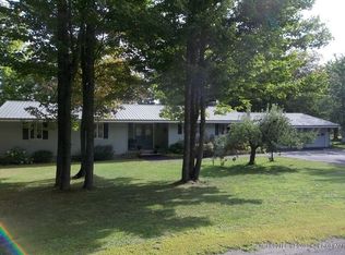 70 Ridgewood Dr, Baileyville, ME 04694