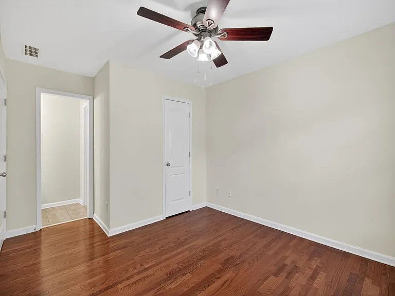 2935 Whitfield Ave — Photo 57