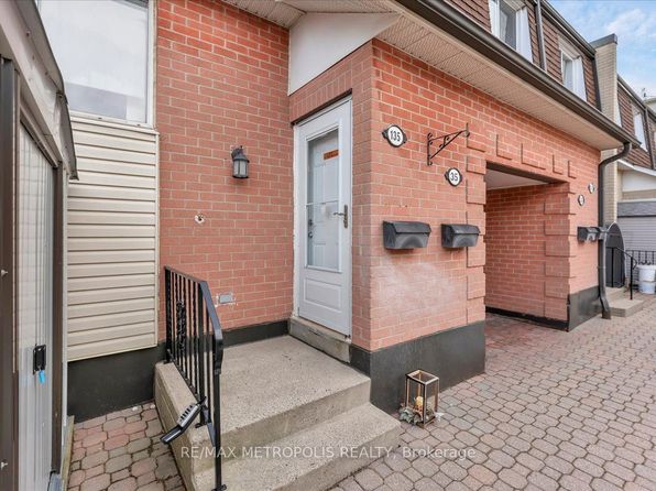 2170 Bromsgrove Rd #135, Mississauga, ON L5J 4J2