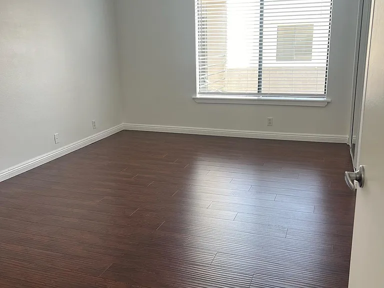 2121 Beloit Ave #312 — Photo 19