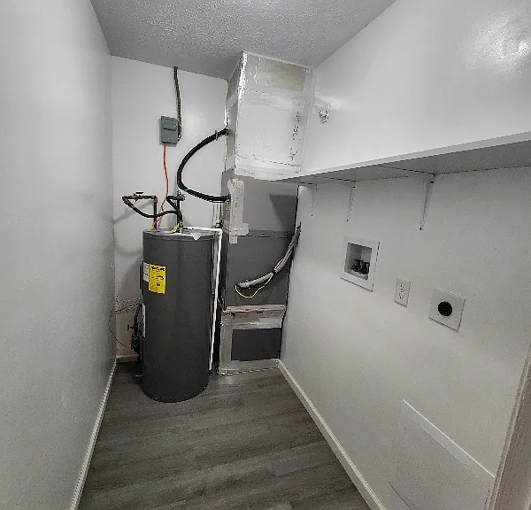 1146 Morris Ave — Photo 11