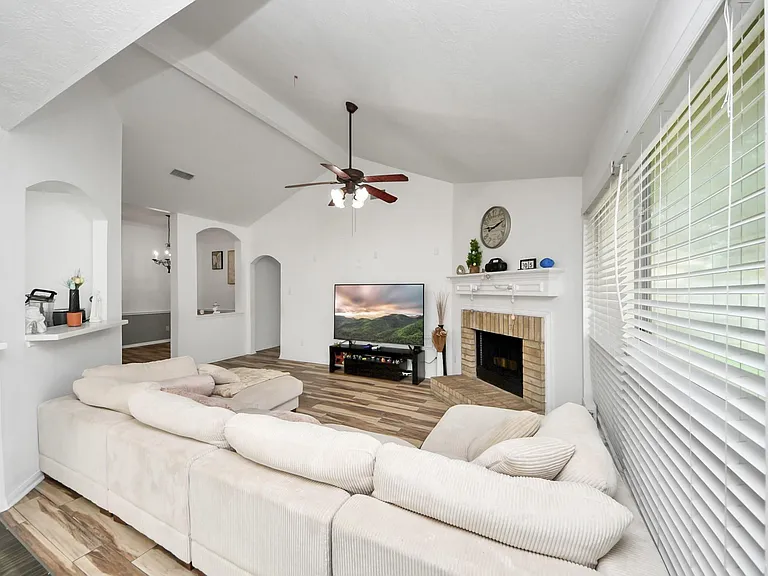 18318 Farriswood Ct — Photo 19