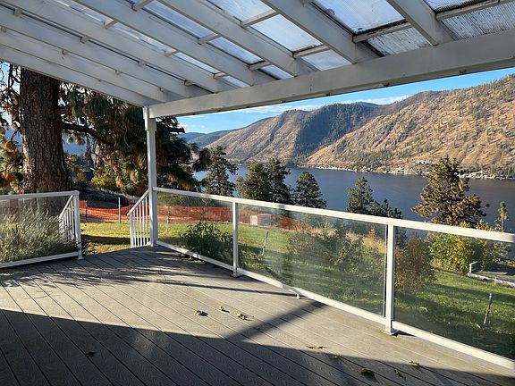 3rd image of 1983 Summit Blvd