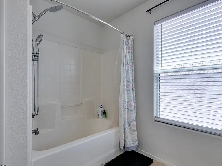 9557 Green Spruce St — Photo 6