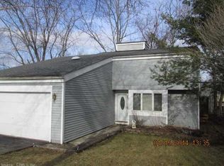 6 Woodlot Ln, Middletown, CT 06457